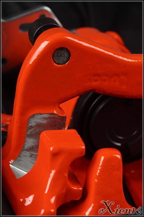 Passat-35i-B3-VR6-Bremssattel-hinten-foliatec-orange-3